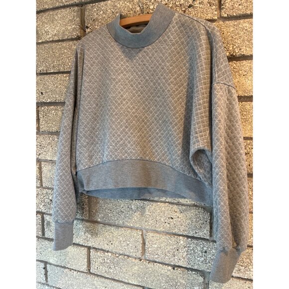 Quilted Gray Cropped Sweatshirt With Mock Neck & Ribbed Hem Soft Lightweight Str - Picture 2 of 7